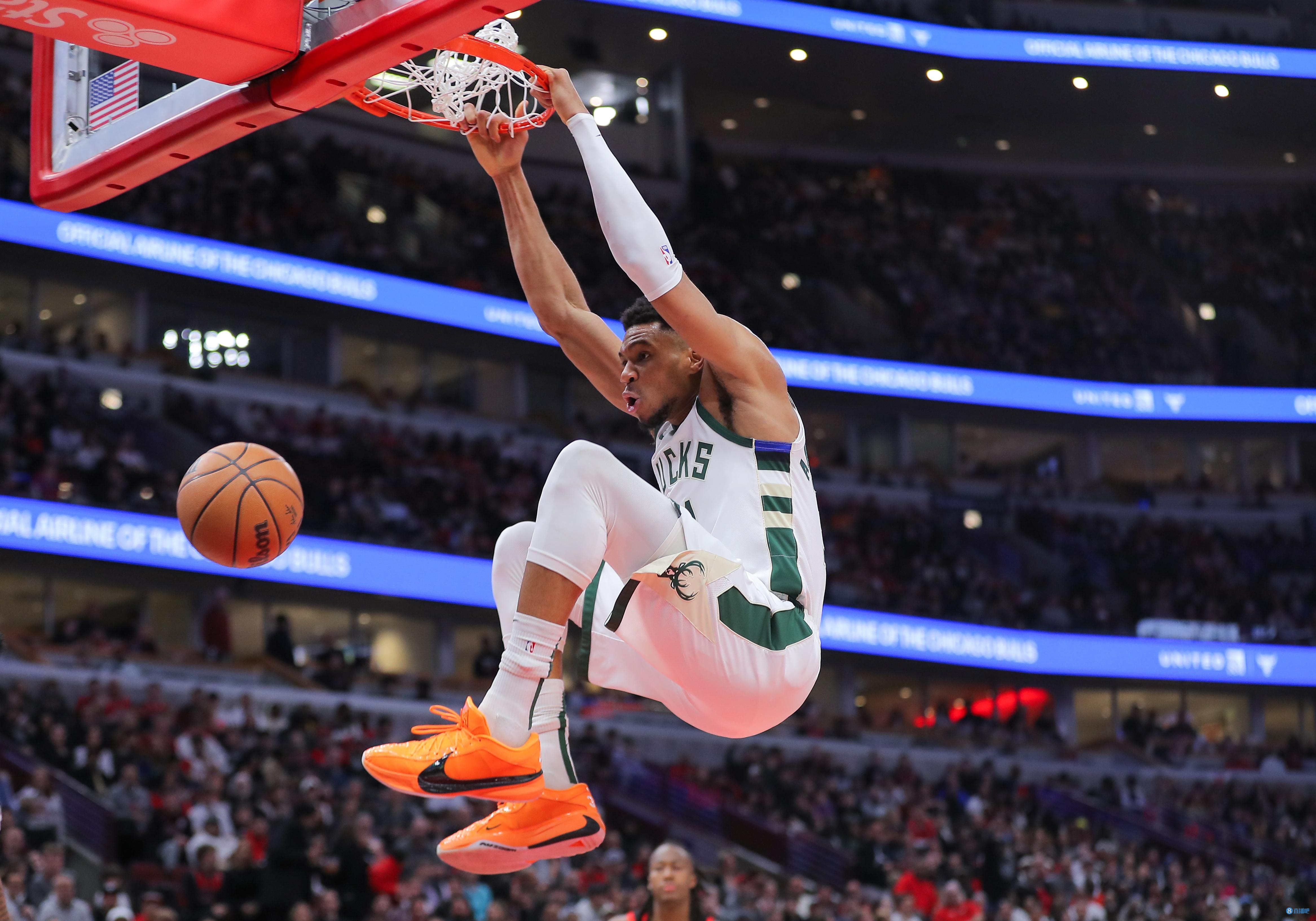 九游-包含字母哥迎来三赛季高光表现，西班牙队球迷沸腾！的词条