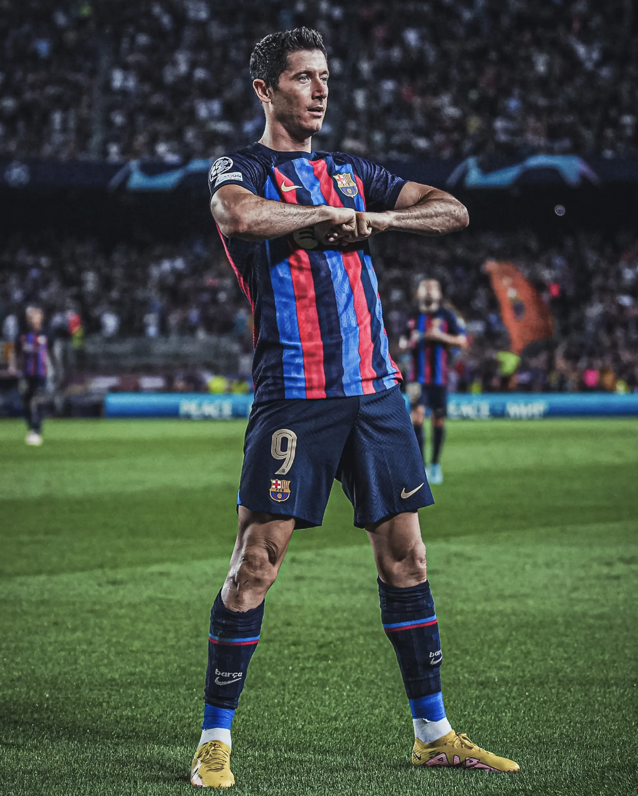 莱万多夫斯基迎来十赛季高光表现，德国队球迷沸腾！的简单介绍